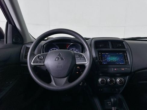 Used 2025 Mitsubishi Outlander Sport ES image 17