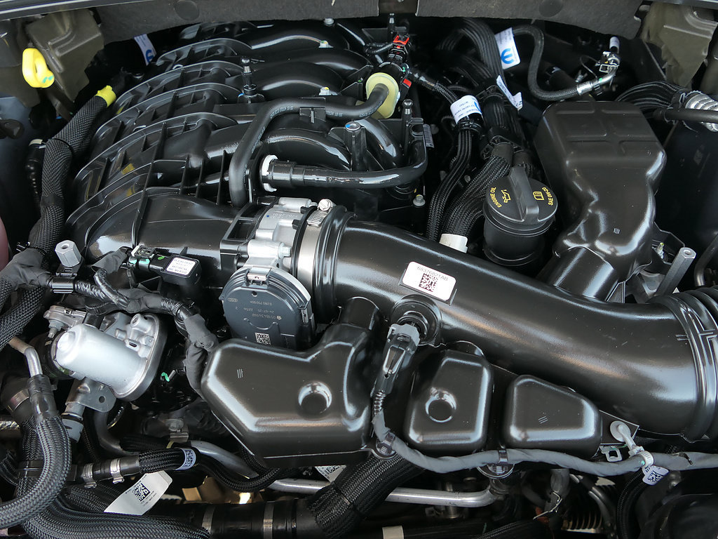 Used 2025 Jeep Grand Cherokee Laredo RWD image 28
