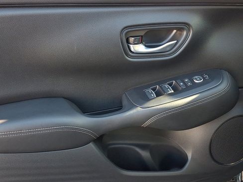 Used 2024 Honda HR-V EX-L image 12