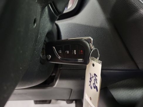 Used 2023 Toyota Corolla LE FWD image 17