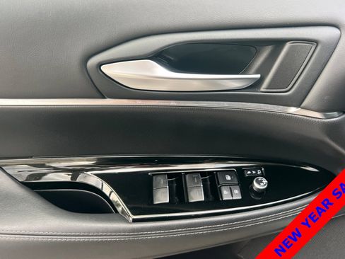 Used 2022 Toyota Mirai XLE image 11