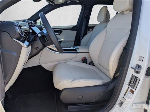 Used 2026 Mercedes-Benz GLC 300 4MATIC image 16