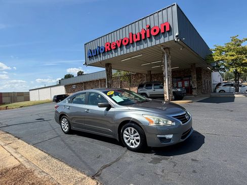 Used 2015 Nissan Altima 2.5 S w/ Power Driver Seat Package FWD image 1