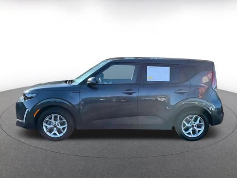 Used 2025 Kia Soul LX w/ LX Technology Package image 10