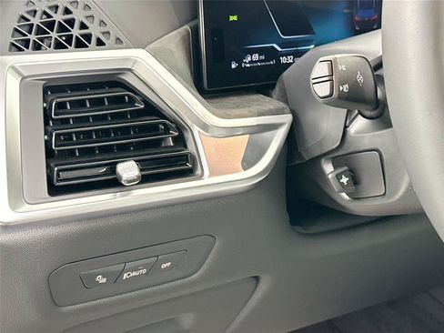 New 2026 BMW X5 xDrive50e AWD/4WD image 19