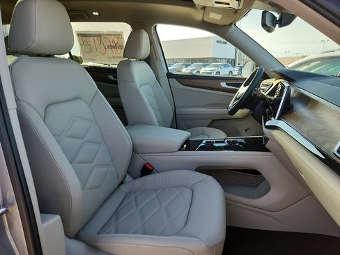 New 2026 Volkswagen Atlas SE image 15