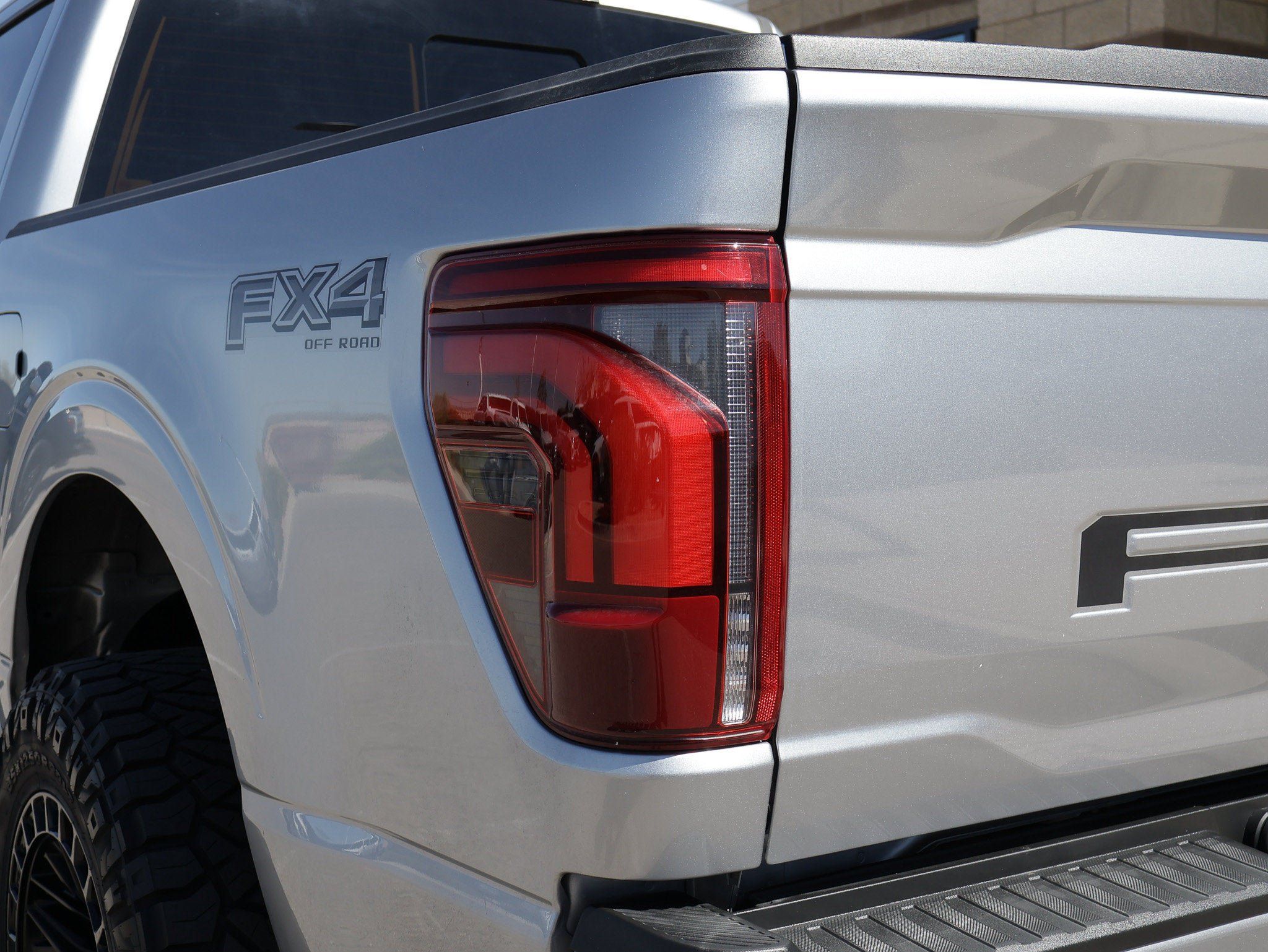 Certified 2024 Ford F150 Lariat w/ FX4 Off-Road Package AWD/4WD image 18