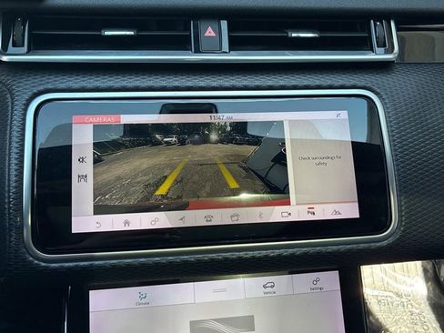 Used 2018 Land Rover Range Rover Velar S image 11