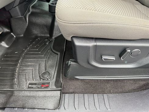 Used 2018 Ford F150 XLT w/ Equipment Group 302A Luxury AWD/4WD image 23