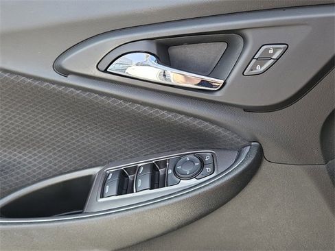 Used 2022 Chevrolet Malibu LT image 30