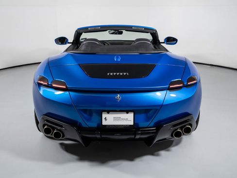 Used 2025 Ferrari Roma Spider image 27