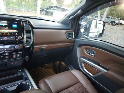 Used 2021 Nissan Titan Platinum Reserve w/ Moonroof Package image 16