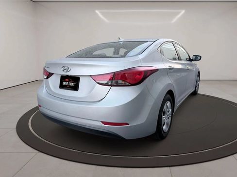 Used 2016 Hyundai Elantra SE FWD image 6
