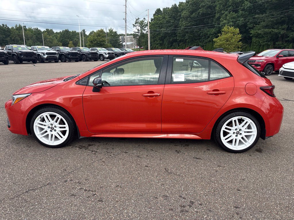 Used 2026 Toyota Corolla SE FWD image 3