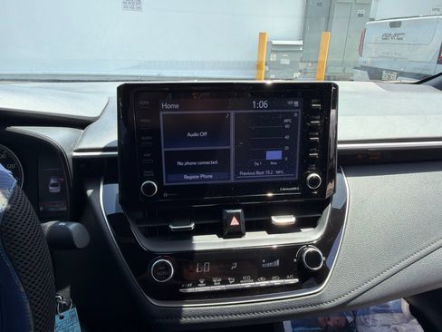 Used 2022 Toyota Corolla SE FWD image 18