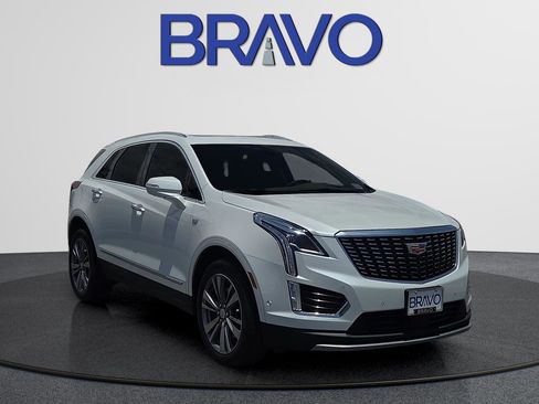 Used 2024 Cadillac XT5 Premium Luxury w/ Platinum Package AWD/4WD image 2