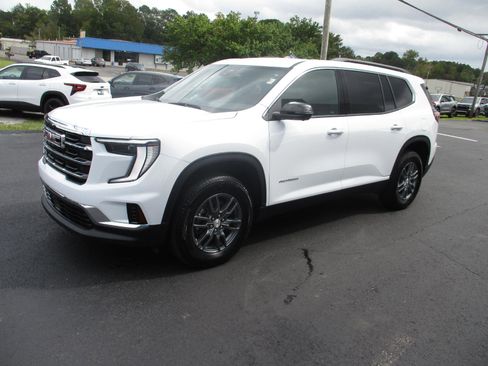 Used 2025 GMC Acadia Elevation image 8