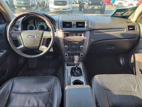 Used 2010 Ford Fusion Sport FWD image 4