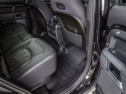 Used 2020 Land Rover Defender 110 X image 44