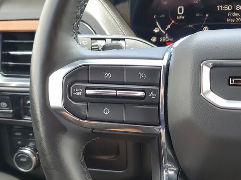 Used 2025 GMC Yukon Denali AWD/4WD image 26