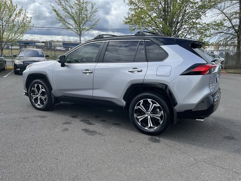Used 2021 Toyota RAV4 XSE w/ Weather Package image 3