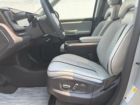 Used 2025 Rivian R1S Adventure AWD/4WD image 3