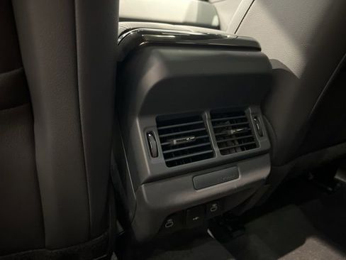 Used 2025 Land Rover Range Rover Evoque S image 37