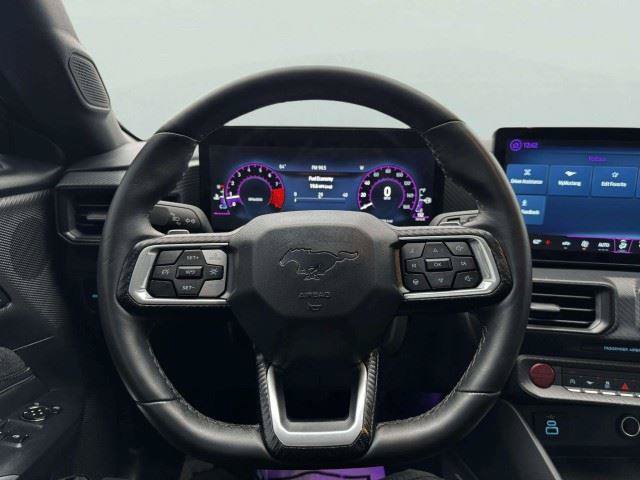 Used 2025 Ford Mustang GT RWD image 34
