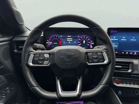Used 2025 Ford Mustang GT RWD image 34