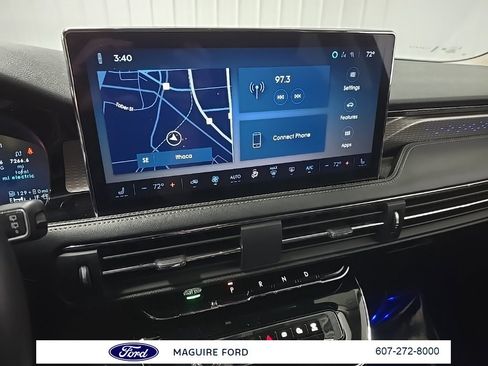 Used 2024 Lincoln Corsair Grand Touring image 29