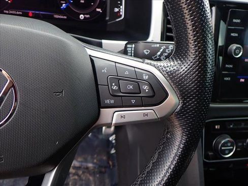 Used 2022 Volkswagen Atlas Cross Sport SEL Premium R-Line image 18