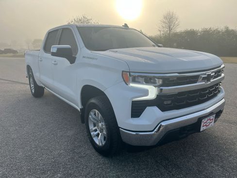 Used 2023 Chevrolet Silverado 1500 LT image 8