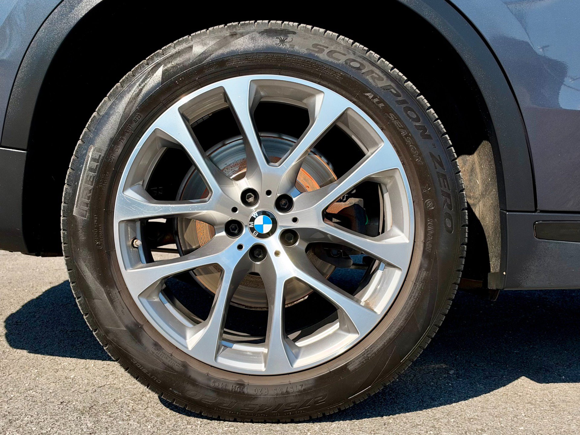 Used 2021 BMW X5 xDrive40i w/ Premium Package AWD/4WD image 17