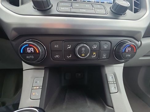 Used 2018 GMC Acadia SLT image 18