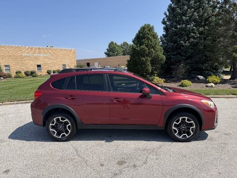 Used 2017 Subaru Crosstrek 2.0i Premium AWD/4WD image 5