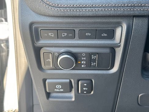 Certified 2022 Ford F150 Lightning Lariat w/ Equipment Group 511A High image 35