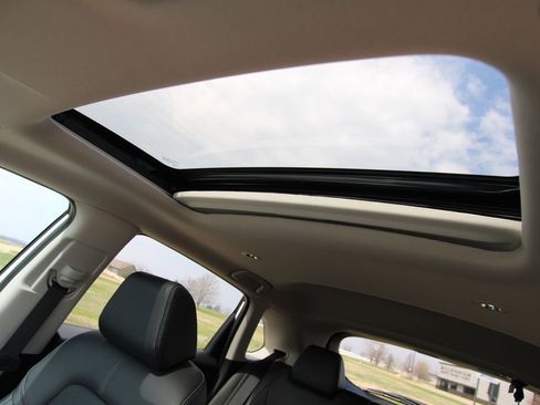 Used 2023 Honda HR-V EX-L image 12