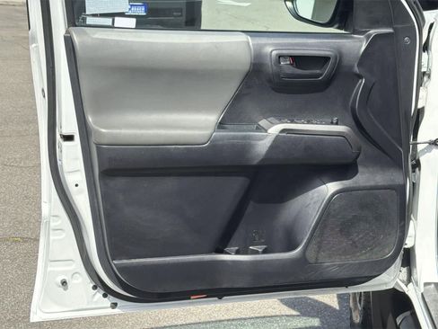 Used 2020 Toyota Tacoma SR5 image 20