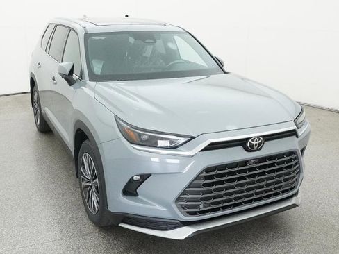 New 2026 Toyota Grand Highlander Hybrid MAX Platinum image 5