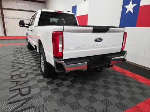 Used 2024 Ford F250 XLT w/ FX4 Off-Road Package AWD/4WD image 13