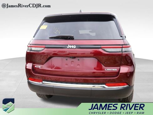 Used 2024 Jeep Grand Cherokee Limited AWD/4WD image 11