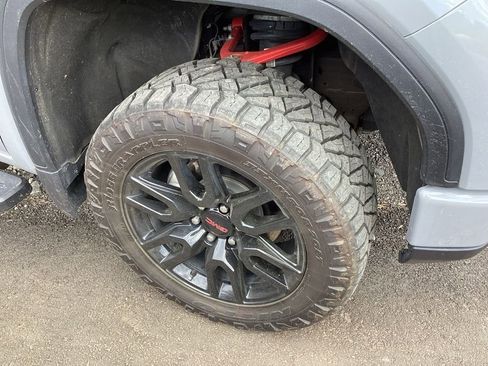 Used 2024 GMC Sierra 1500 Elevation w/ Elevation Premium Package image 9