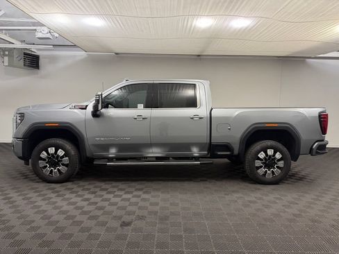 Used 2025 GMC Sierra 2500 Denali AWD/4WD image 2