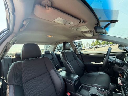 Used 2016 Toyota Camry SE FWD image 27