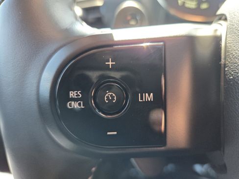 Used 2022 MINI Cooper Clubman S w/ Premium Package image 30