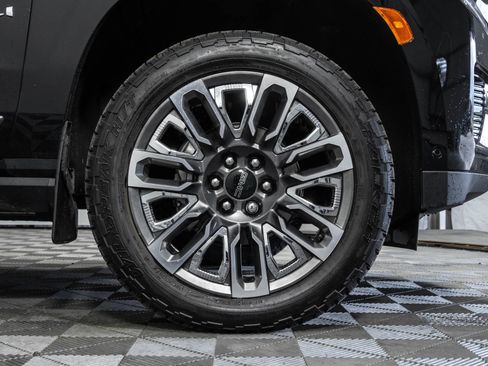 Used 2023 GMC Yukon XL Denali Ultimate AWD/4WD image 48
