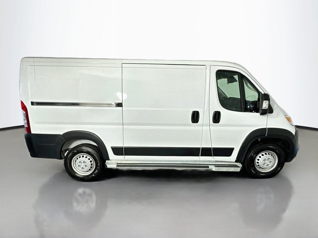 Used 2025 RAM ProMaster 2500 w/ U-Haul Equipment Group FWD image 8
