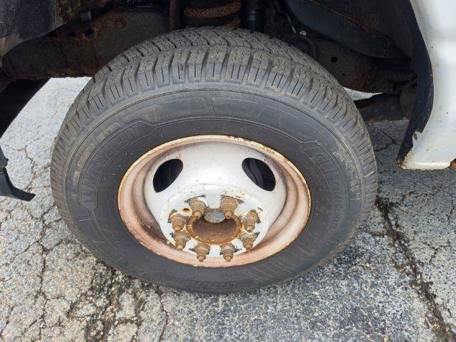 Used 2011 Ford E-450 and Econoline 450 Super Duty RWD image 29