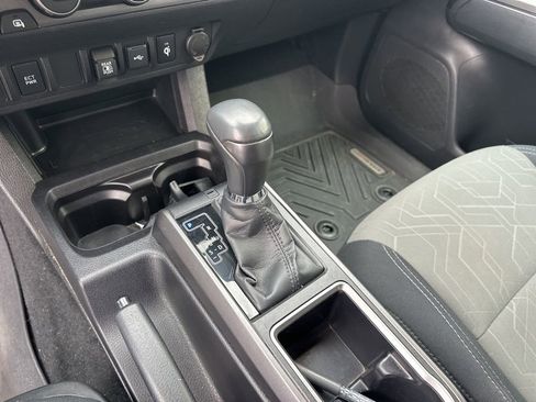 Used 2023 Toyota Tacoma TRD Off-Road image 19