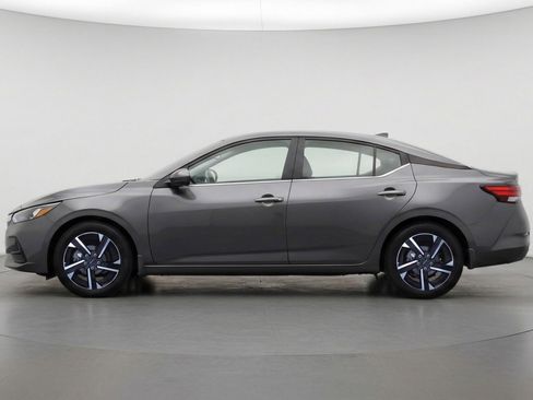 Used 2025 Nissan Sentra SV FWD image 5